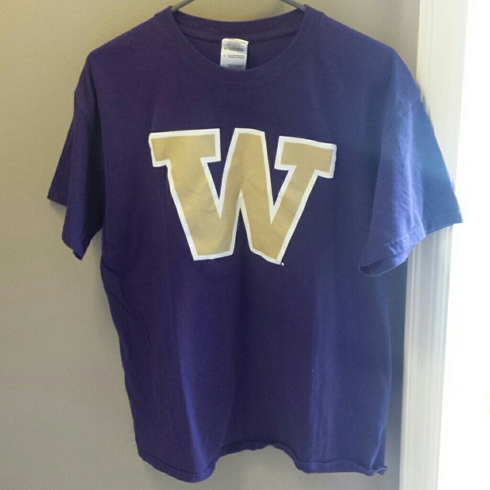 ⭐University of Washington Shirt
